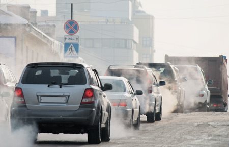 Автомобили в движение.